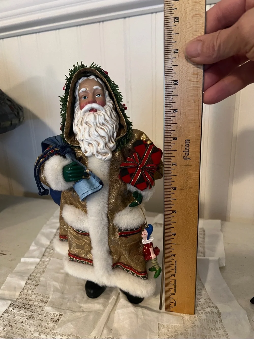 2000 Clothtique Possible Dreams Santa